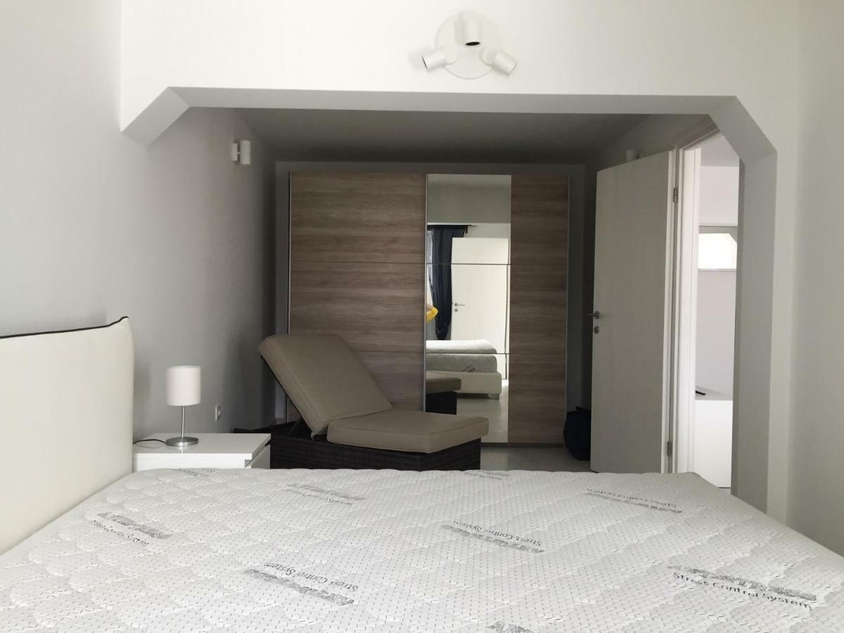 Fig Tree Apartment Повля Екстериор снимка