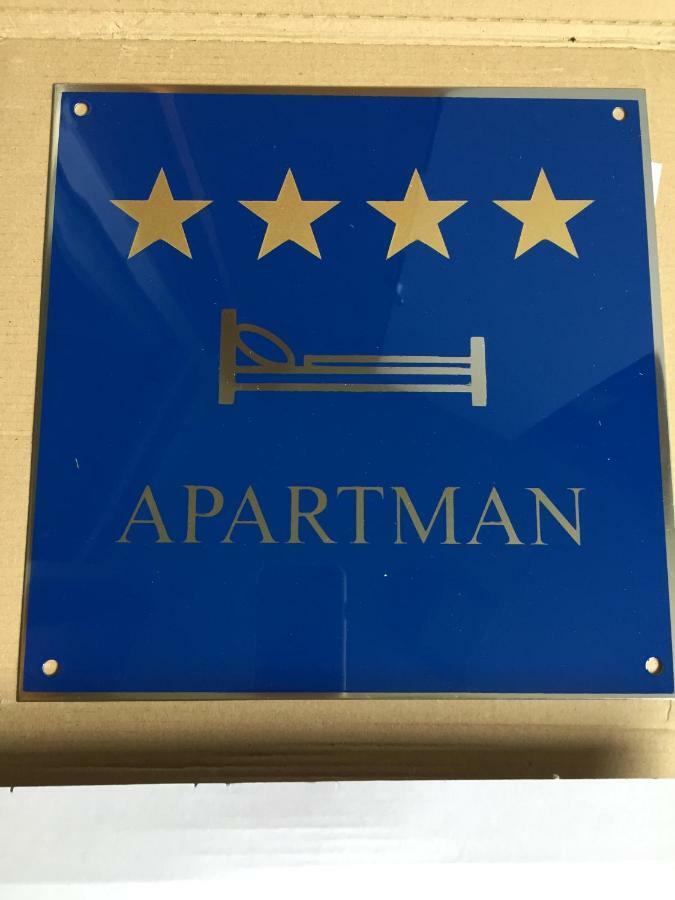 Fig Tree Apartment Повля Екстериор снимка
